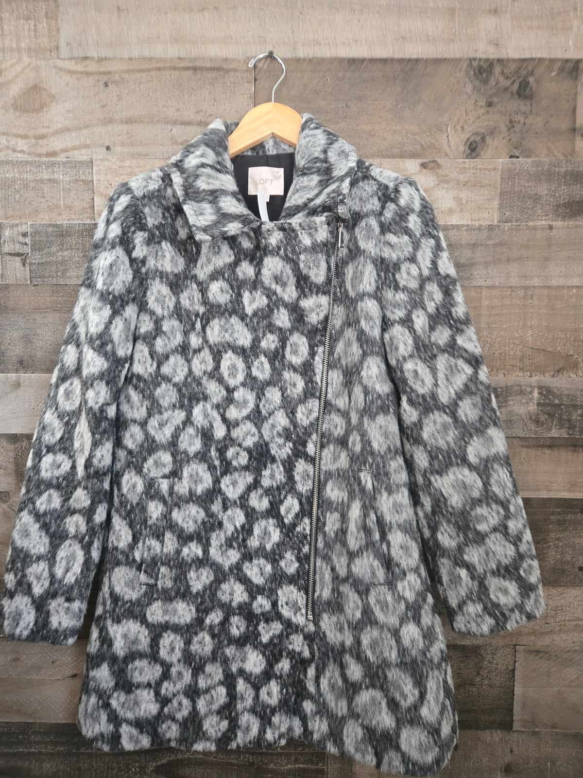 Ann Taylor LOFT Gray & Black Animal Print Coat – Size Small – New With Tags