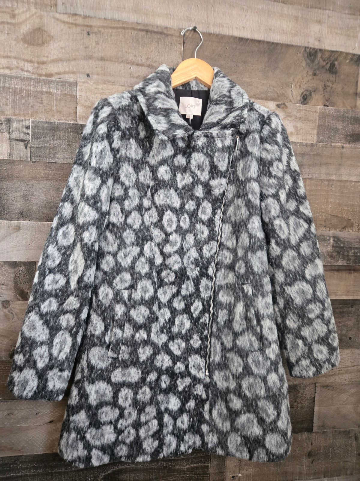 Ann Taylor LOFT Gray & Black Animal Print Coat – Size Small – New With Tags