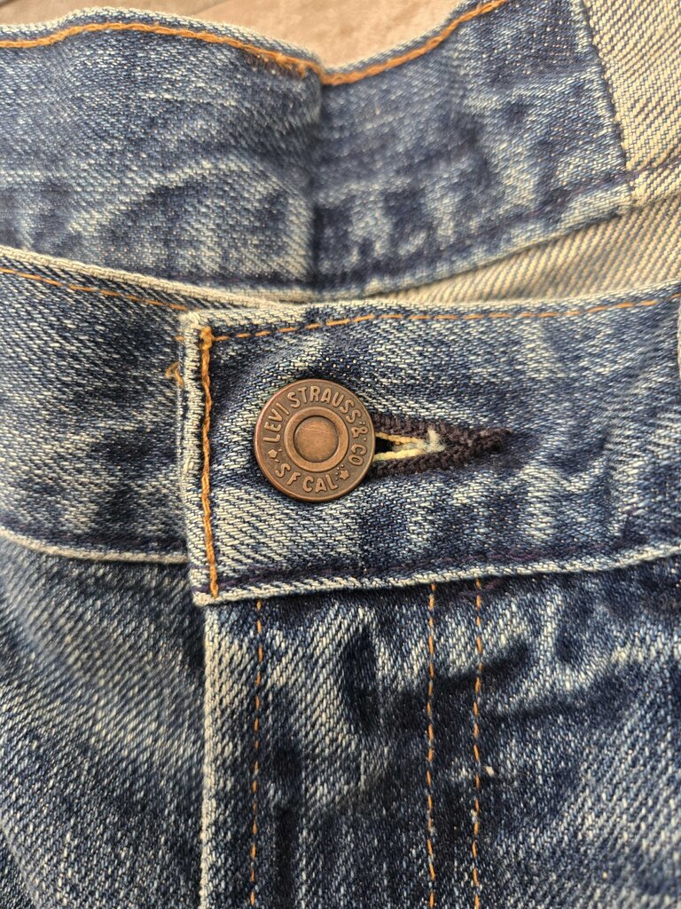 Levi's