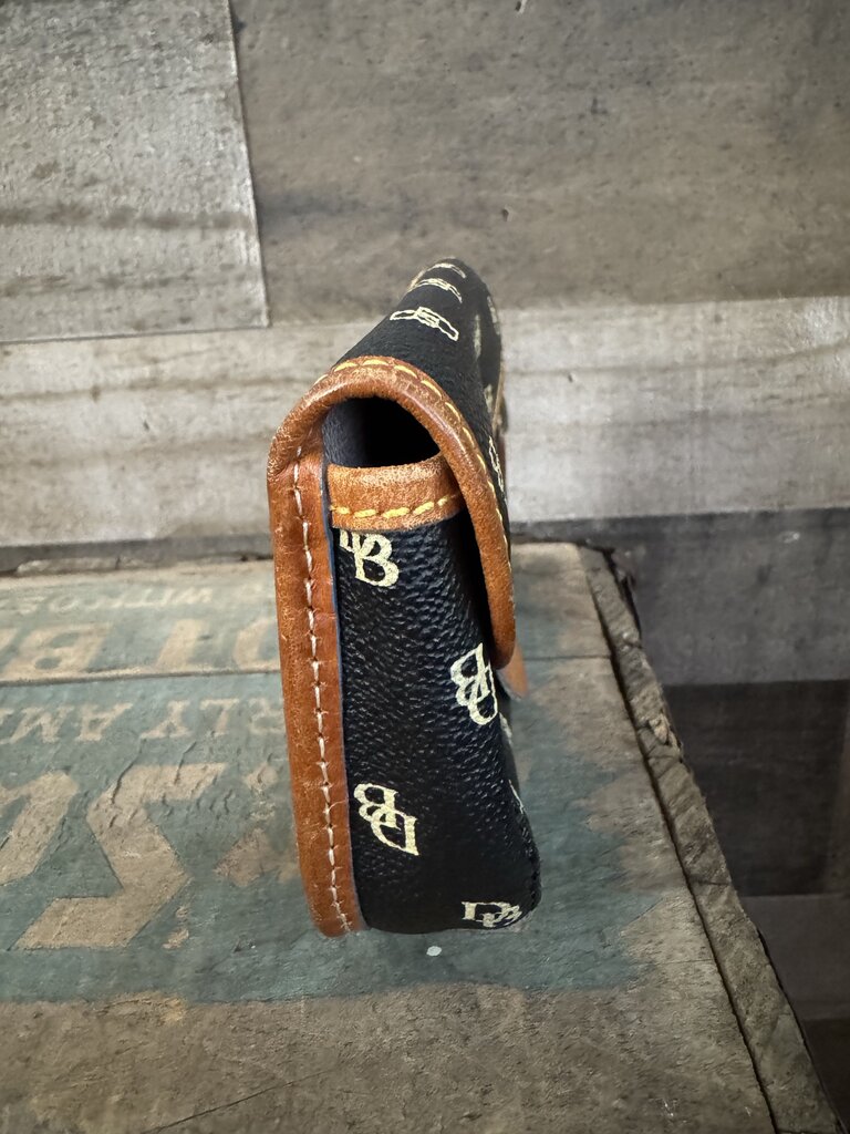 Dooney & Bourke