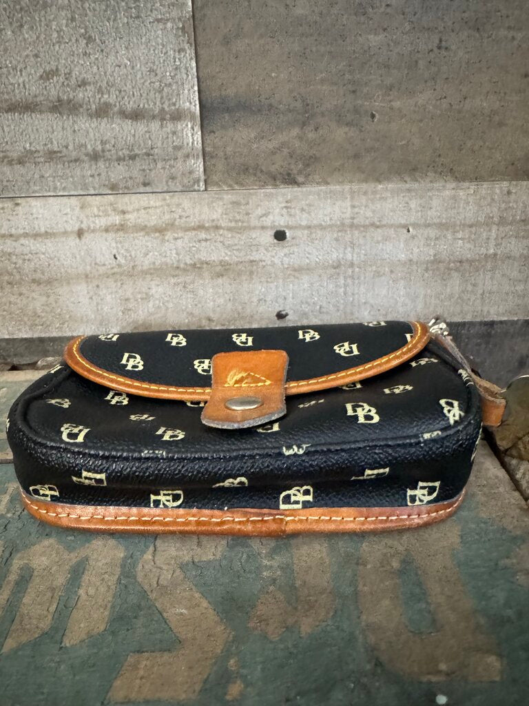 Dooney & Bourke
