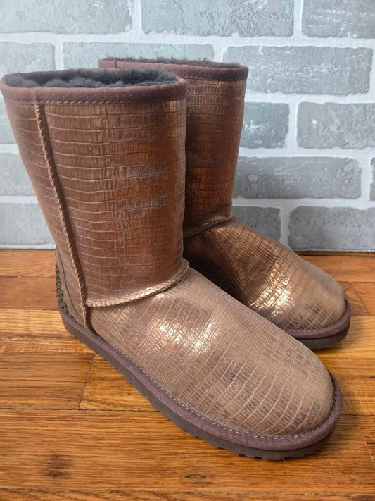 UGG