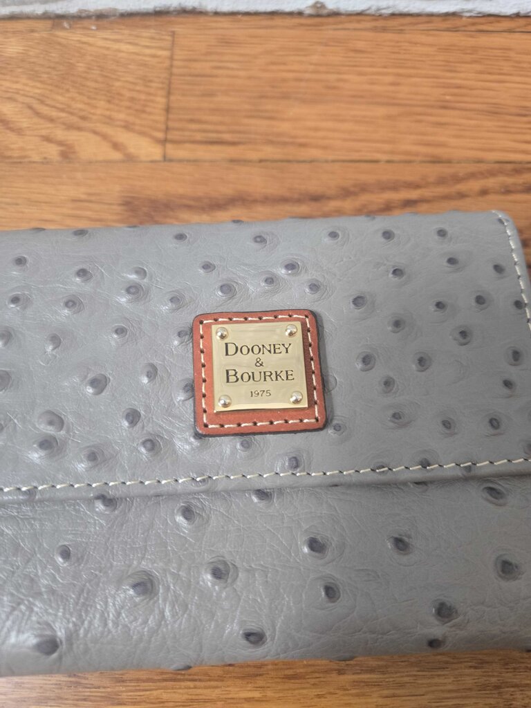 Dooney & Bourke