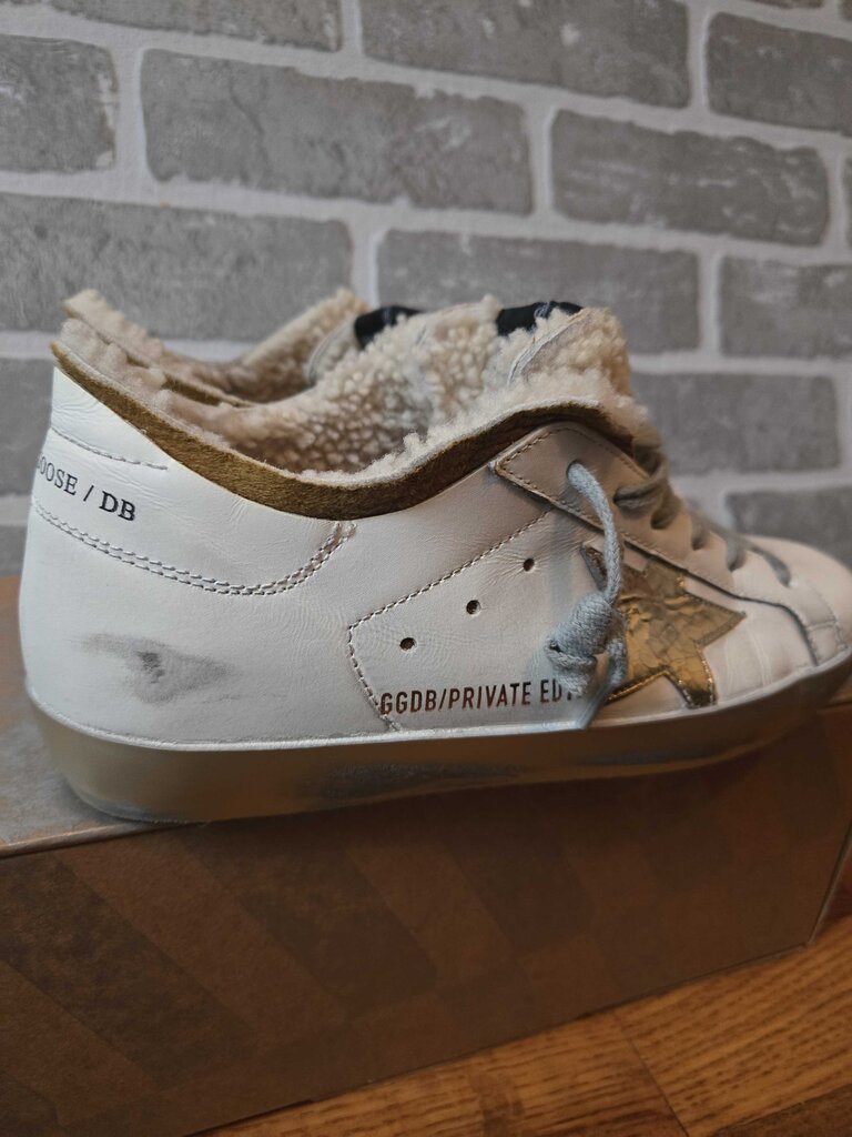 Golden Goose