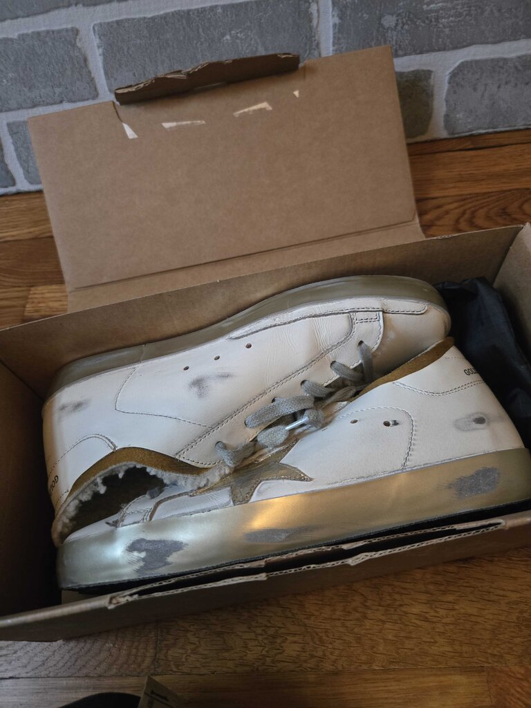 Golden Goose