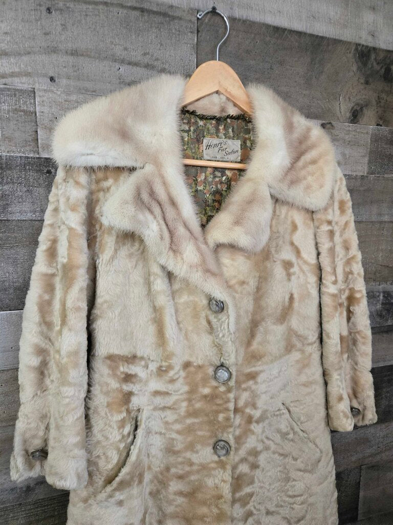 Henri's Fur Salon