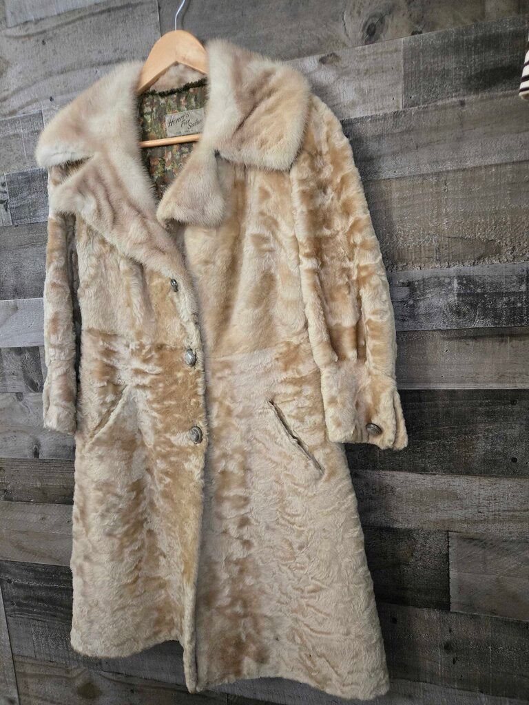 Henri's Fur Salon
