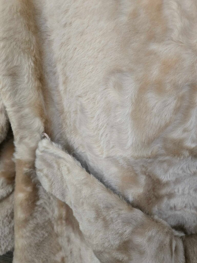 Henri's Fur Salon