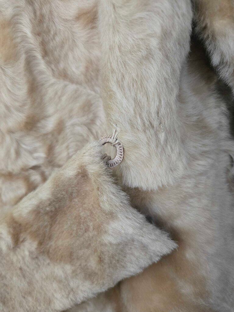 Henri's Fur Salon