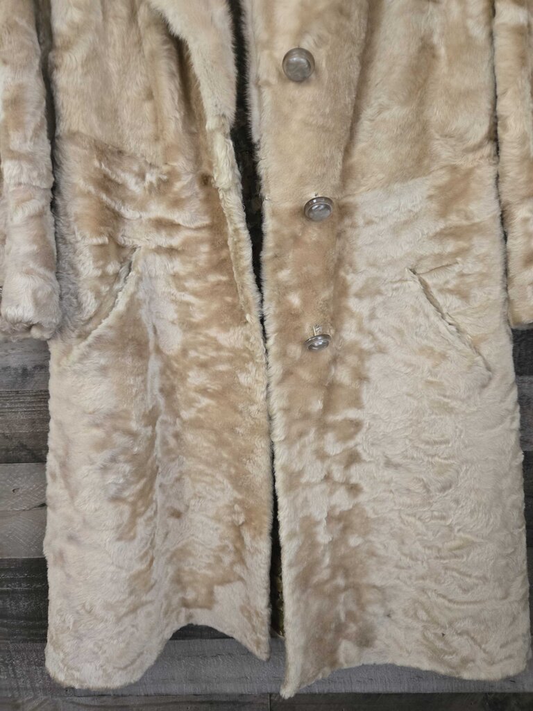 Henri's Fur Salon