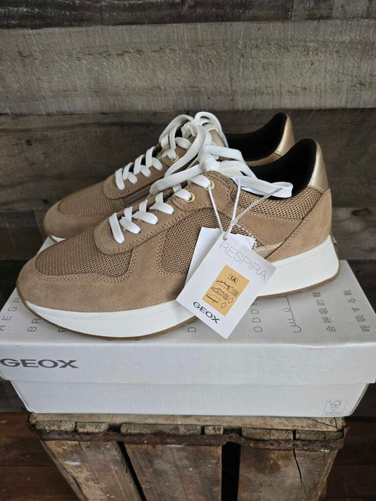 GEOX D AMABEL A SUEDE SHOES