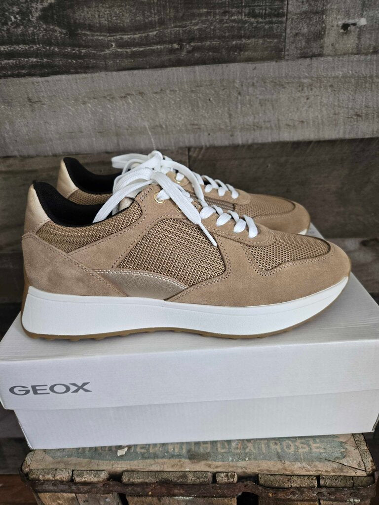 GEOX D AMABEL A SUEDE SHOES